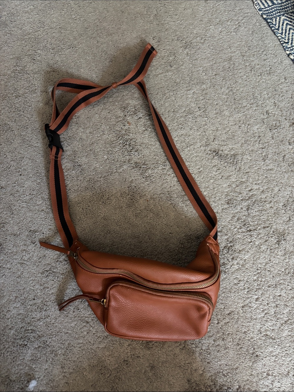 Universal Thread tan fanny/crossbody faux leather bag